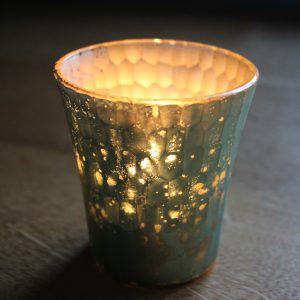 Tea light holder or vase