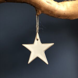 Ithaca hanging stars in off white ceramic