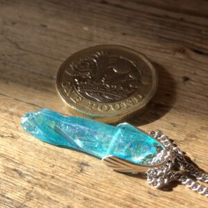 Quartz Point, Turquoise with clasp and 45cm silver chain